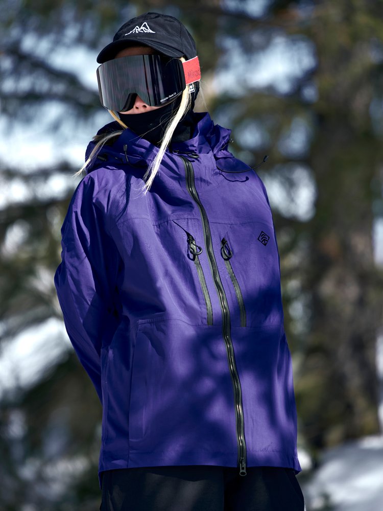 APVCX SKI SUIT. 1.0 NEW 3L HARD-SHELL, FULLY GELED SKI SUIT. MEN AND WOMEN SKIING OUTDOORS