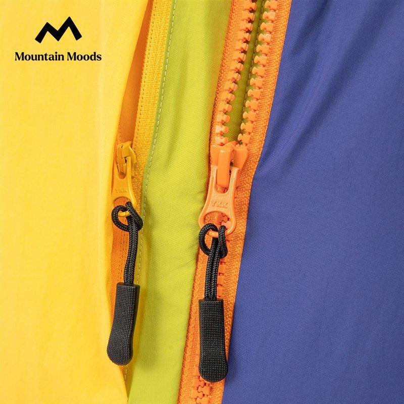 Mountain Mooods, a professional ski suit, middle-level, male and female