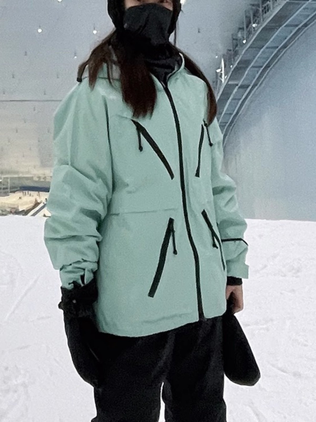 Italian ski couple dopamine outside the autumn and winter, wearing a ski jacket to get to the top of the mountain