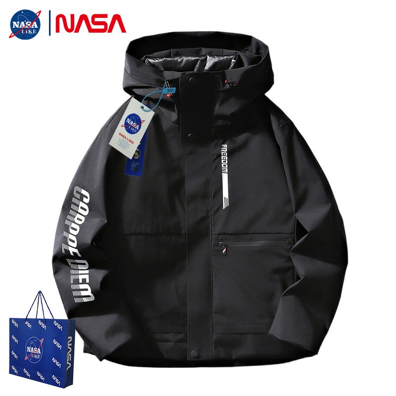 In the autumn and winter, the storm-proofing of a man's and woman's jackets will remove the velvet's flair