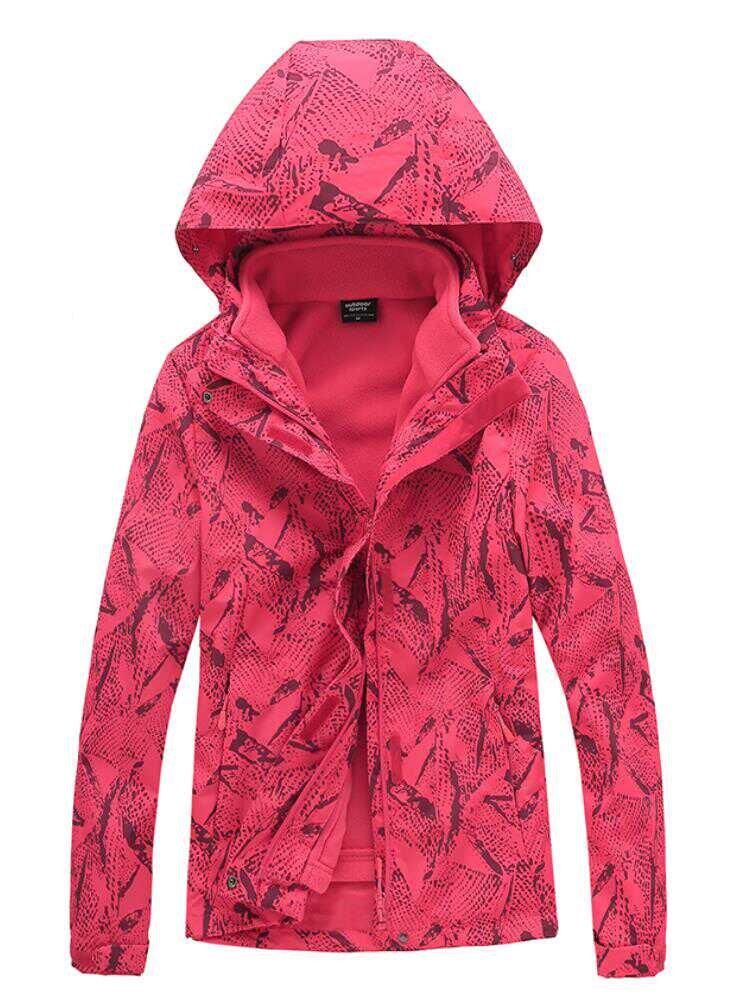 THE FILA/FELLOW TWEEDY HAN VERSION CAN REMOVE TWO SETS OF THREE-AND-ONE COATS FROM THE OPEN
