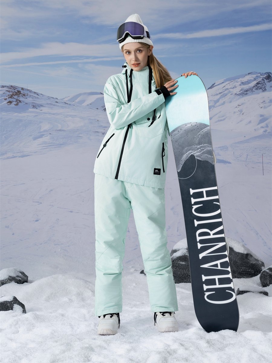 A new skating suit of 23 with a male and female windproof, waterproof, warm couple coats, two pairs of skiing pants
