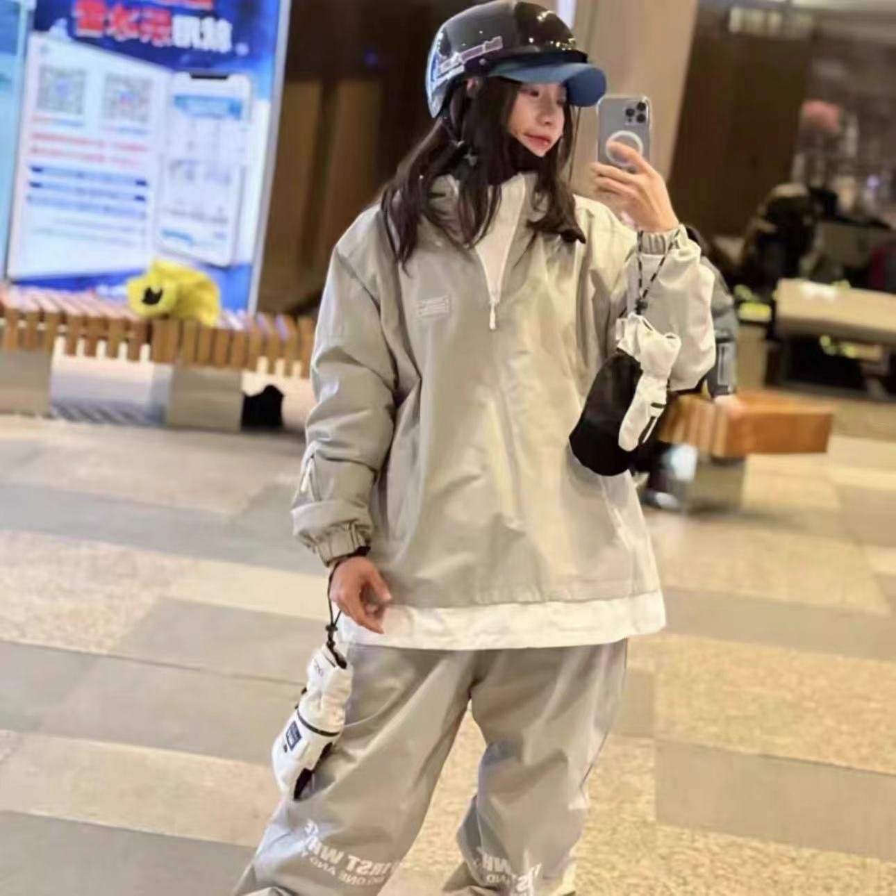 F1RSTWH1TE3SKISKET WITH ONE-BOARD DOUBLE-SKISSING EQUIPMENT BIG L