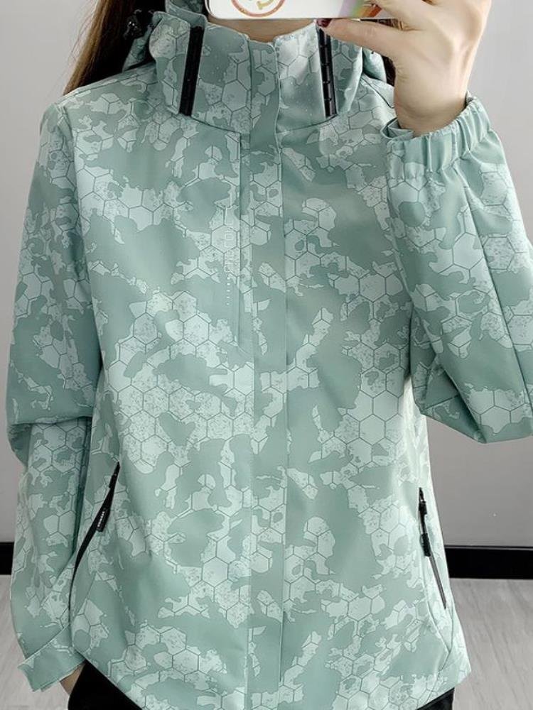A new 2024 in autumn and winter for Fila's T-shirts will remove the velvet coat from the wind and water