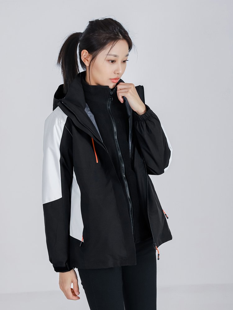 Pista's out-of-the-house assault jacket with a three-to-one jacket to remove the wind and water jacket from the mountain