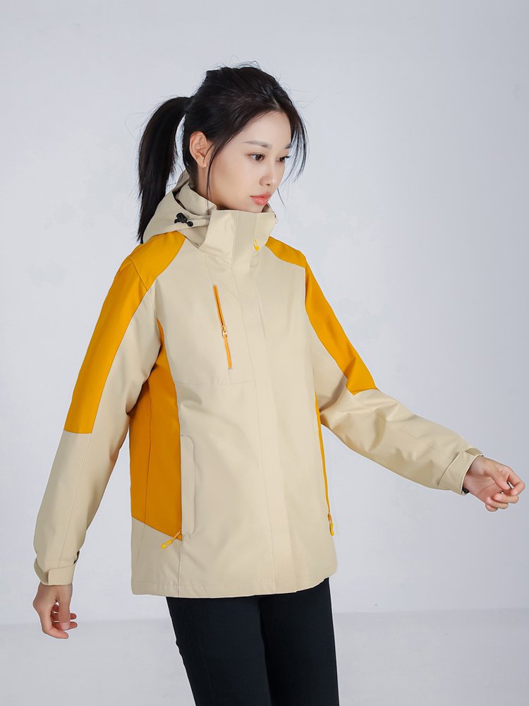 Pista's out-of-the-house assault jacket with a three-to-one jacket to remove the wind and water jacket from the mountain