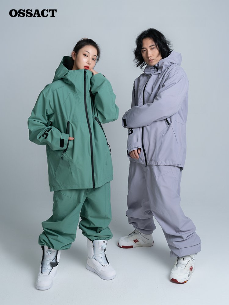OSACT 2324 NEW ONE-SIDED SKI SUIT WITH A SNOWPANTS SUIT AND A MAN AND A WOMAN ON IT