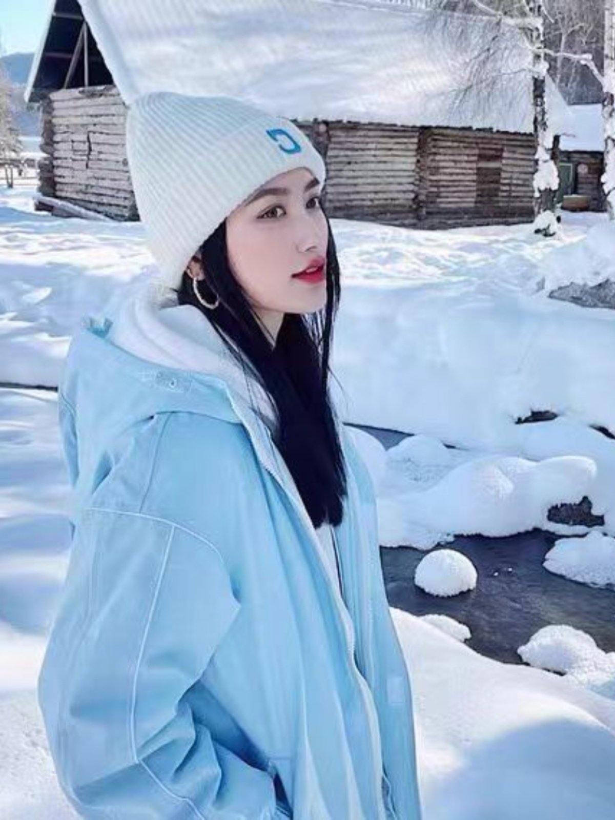 Harbin, Harha ski, rental of YXSS ski suit, Baby Blue XS