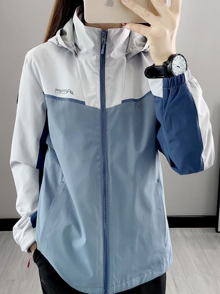 The men and women of the Philapkiss have three pairs of velvet, two pairs of accelerator and a thick coat to protect themselves from the wind and water