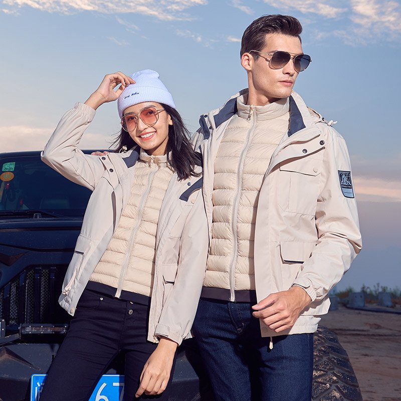The three-in-one in-the-out velvet velvet man can remove the ski suit with a warm, warm coat