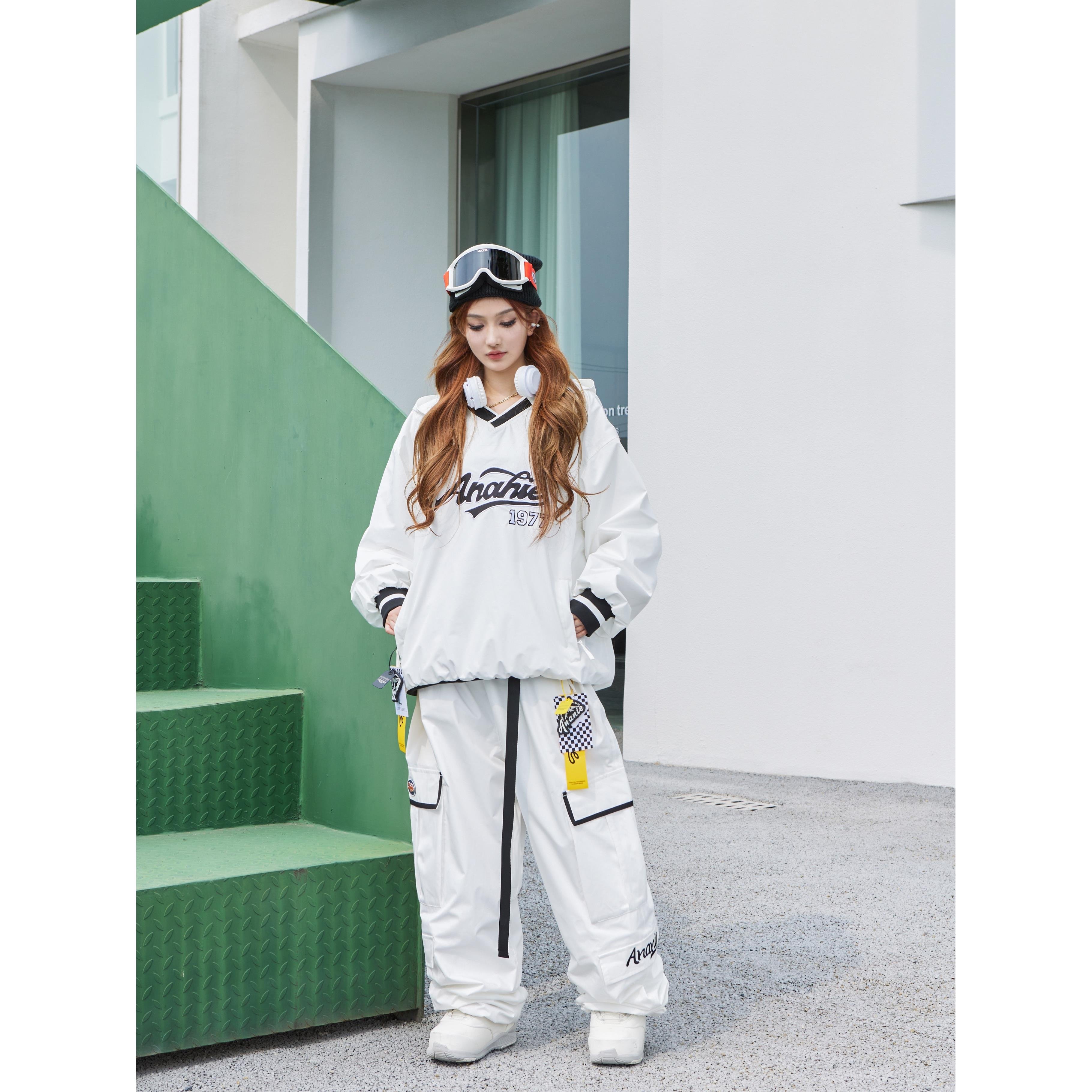 IT'S A SINGLE-SKINNED SNOWPANTS