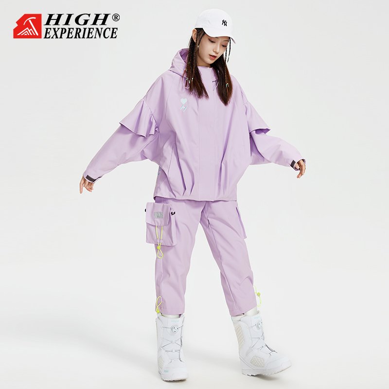 Up to the top, women in high-ski-ski suits with a water-proof, warm hoodie, one-on-one, two-skinned snowsuits