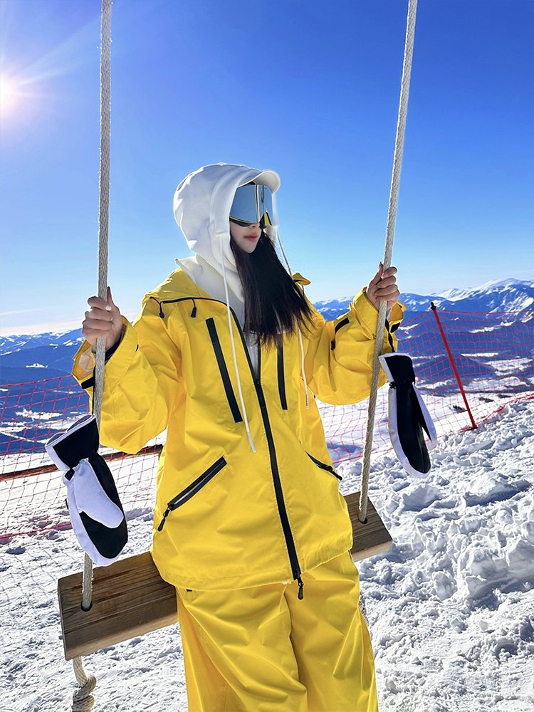 ZACHARIAH. LEMON-YELLOW SKI SUIT FOR WOMEN IN WIND AND WATER-PROOF SKIS