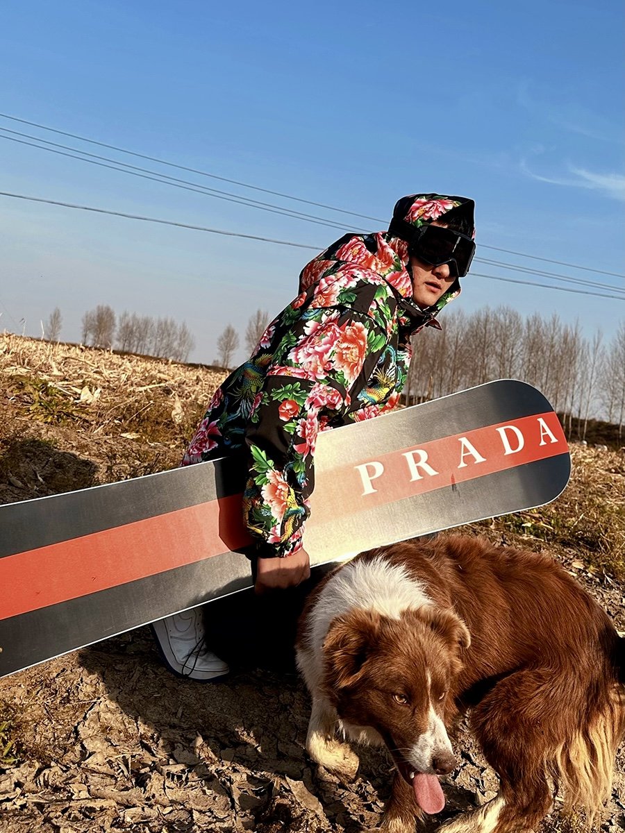 Specializing in a big north-east ski suit with second-hand roses and wind-proof water