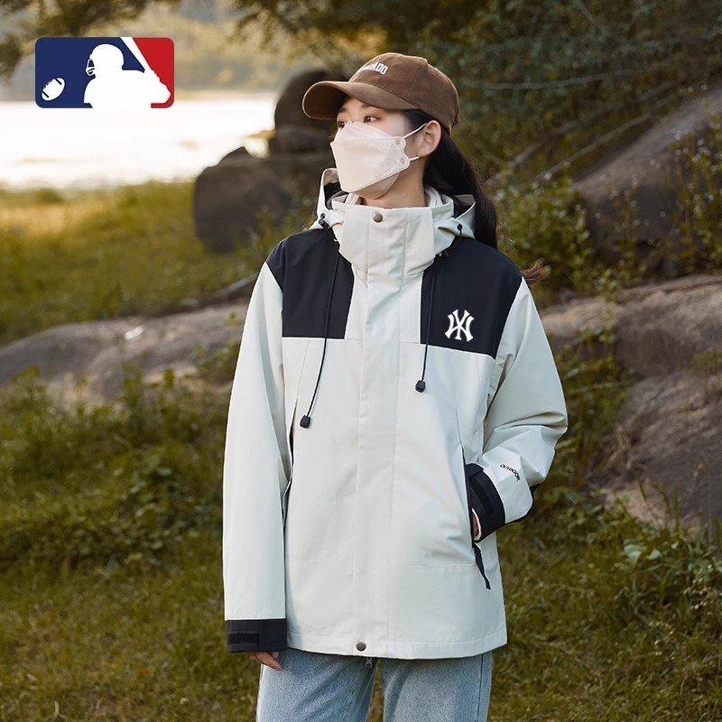NY'S PERFECT OUTDOOR ASSAULT SUIT, THREE TIMES ONE TO REMOVE THE VELVET COAT, 2024 NEW WINDPROOF AND WATERPROOF MOUNTAIN CLOTHES