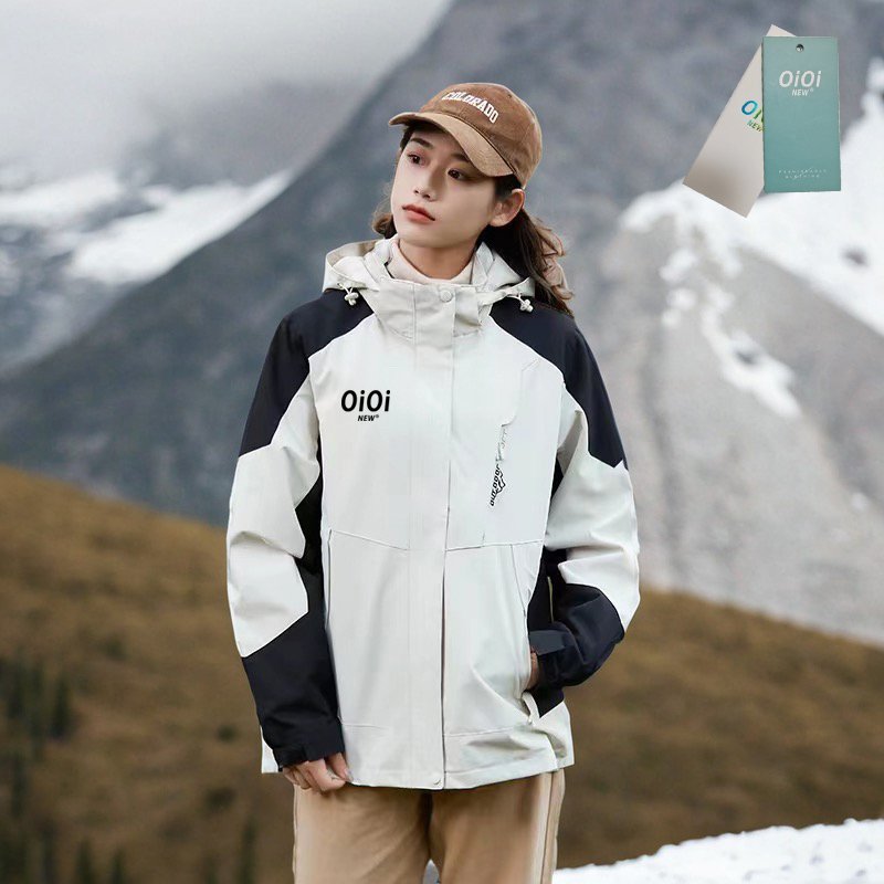 A new 2024 for a hot-skinner coat girl can detach a couple outside of the autumn winter