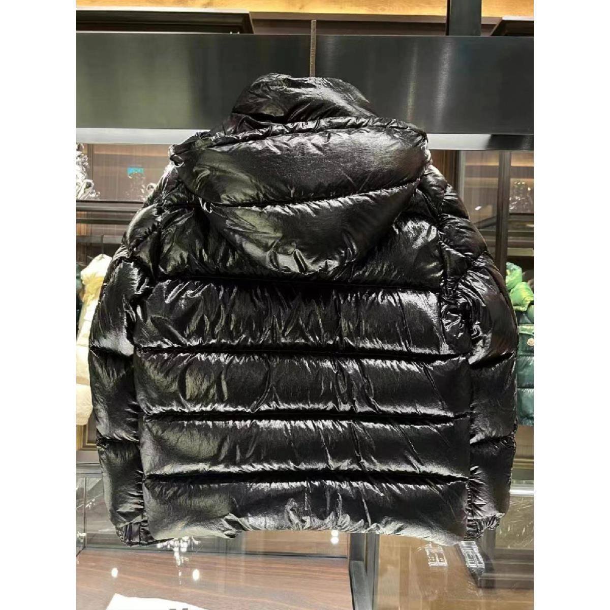 ♪ Back in the season buying Moncler/Scrambling Mayaya's 70th Anniversary Hat Fuffy Ski coat ♪