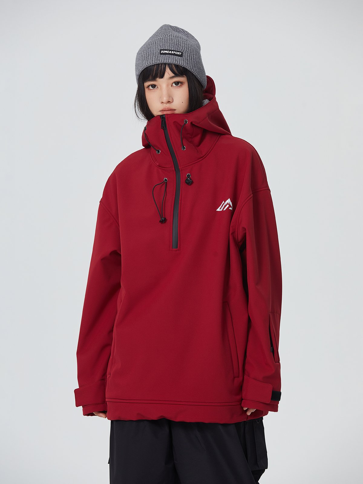 Single-skinned ski-suit girl, with a warm outdoor-hot-skinned new shirt