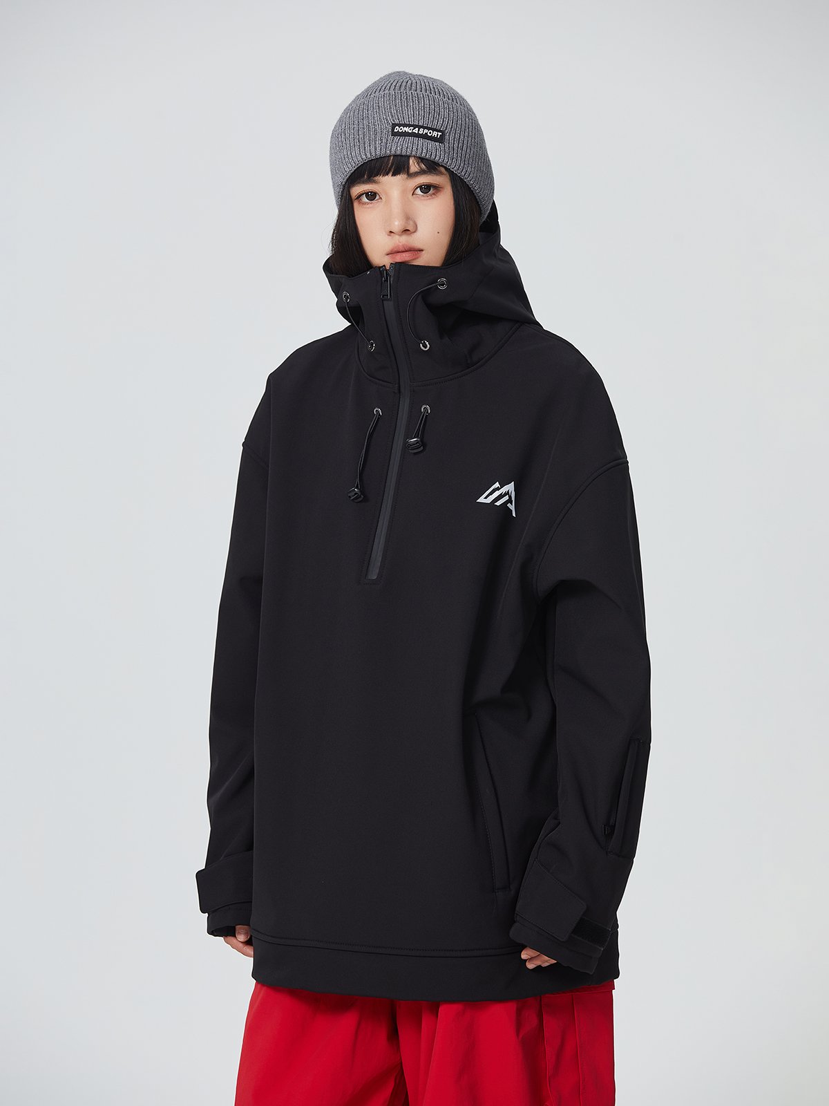 Single-skinned ski-suit girl, with a warm outdoor-hot-skinned new shirt