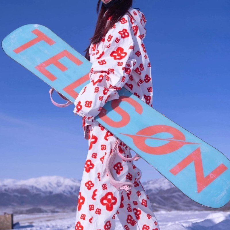 / One-on-one little red-flower ski suit, wind-proof and loose snow suit