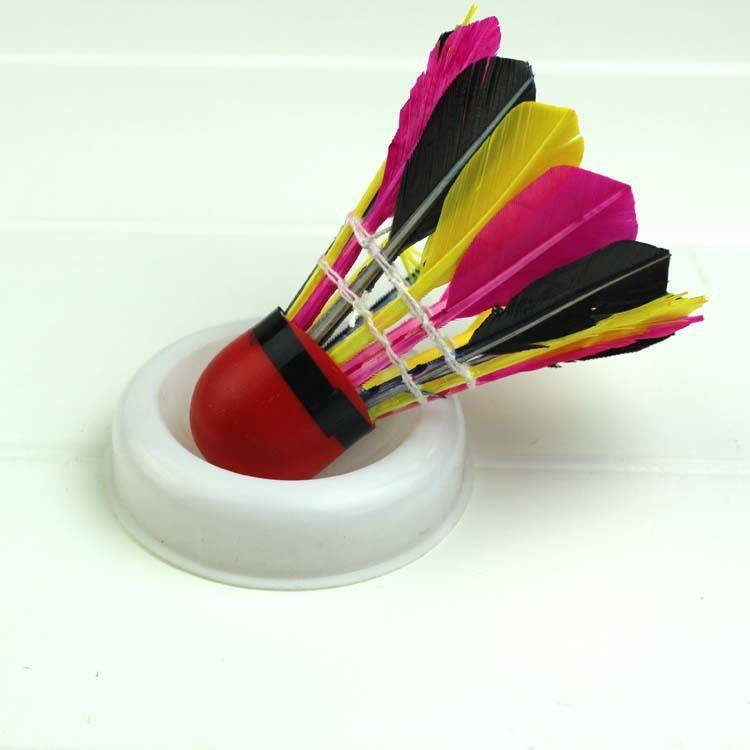 Badminton -resistant king is not bad professional training high bombs, color aggravation, stable windproof rubber red leather,