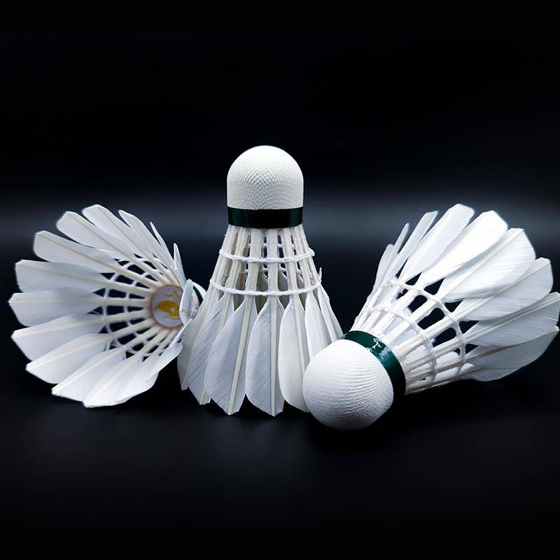 Genuine badminton gold pupil duck fur fur adult student indoor and outdoor professional training competition resistance to play