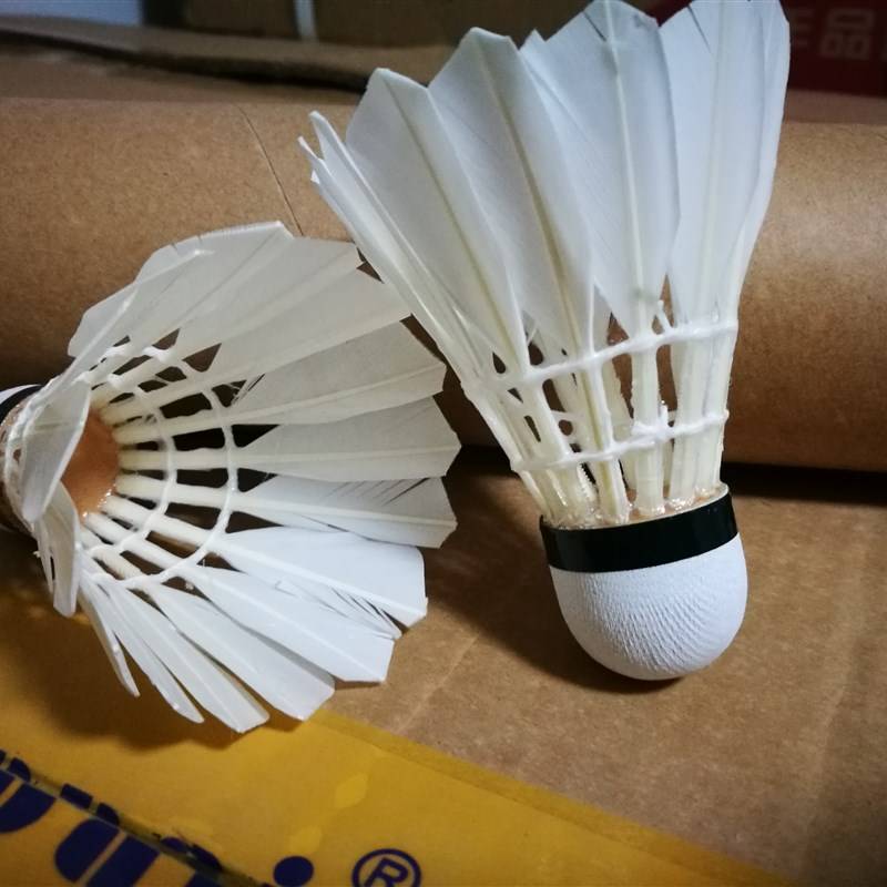 Phoenix Mao uses a flight stable fall point s Spear amateur flying goose G777 666 badminton badminton