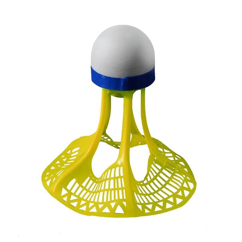 Ball's hair light badminton ball windproof luminous nylon balls and lamps are not bad.