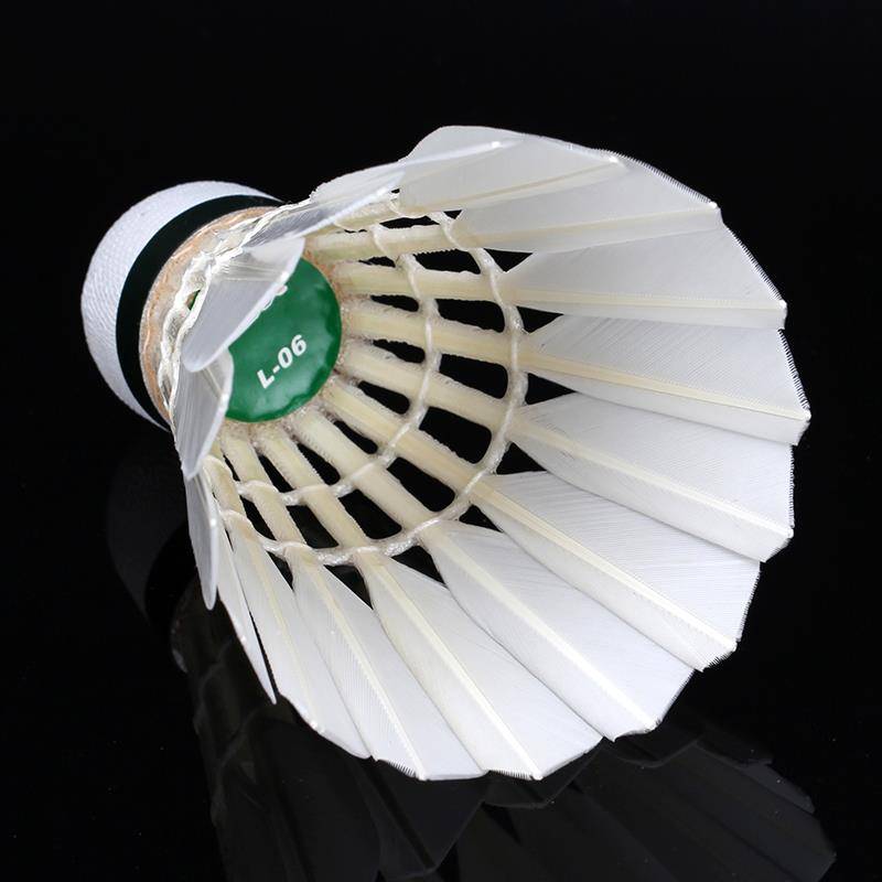 Genuine L-06 Badminton 12 Packing Kings Flying Stable Starry Starry Starry Training Competition is not easy to rot