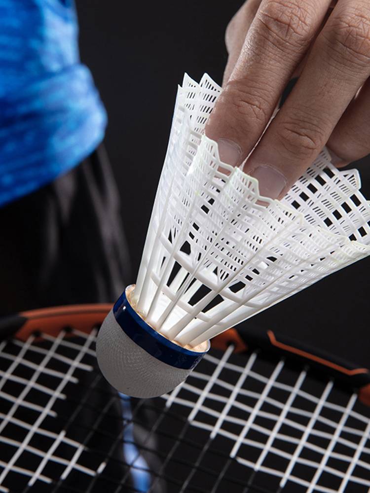 Genuine genuine nylon badminton windproof plastic resistance and stable outdoor entertainment training competition is not easy to break