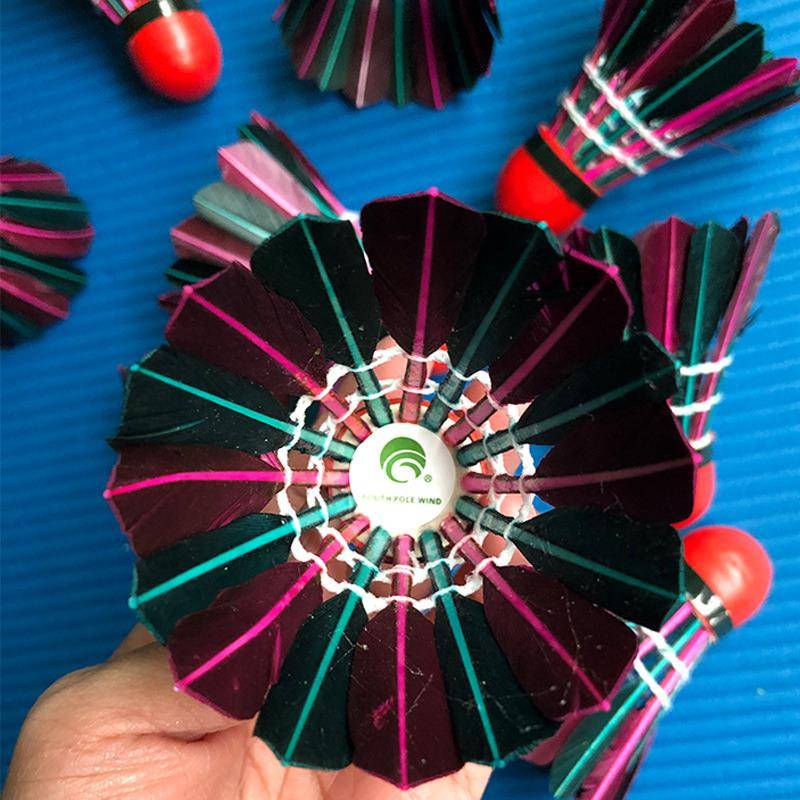 EssenceThe manufacturer aggravated the windproof color badminton and 11 amateur training badminton red skin.