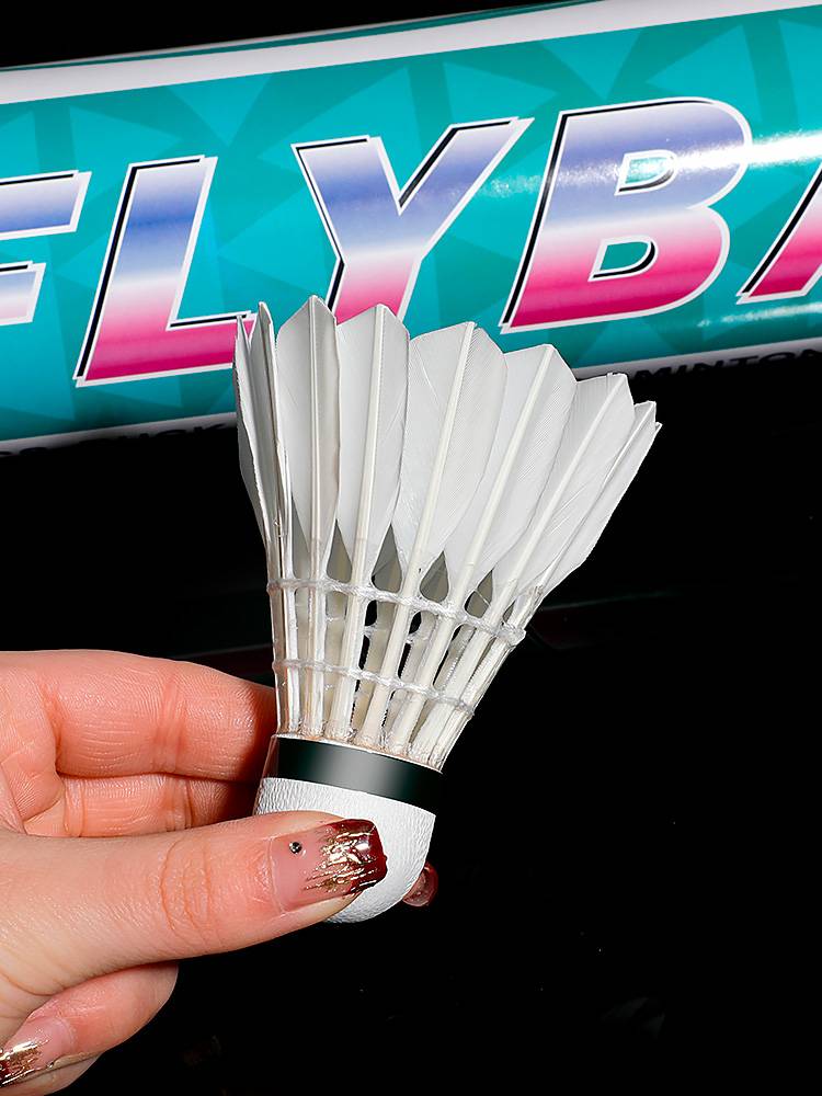 Flybow 9 badmintons can't suck up and stabilize their flight