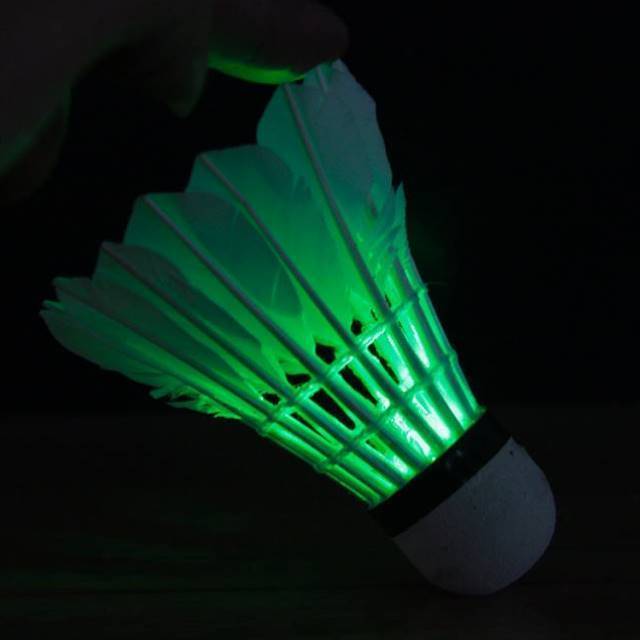 Windstroke and windproof badminton luminous luminous hair outdoor outdoor durable training ball outdoor professional children at night