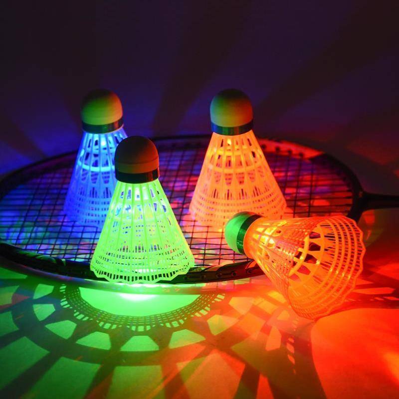Windproof game with badminton at night to stabilize the night's children's nightlight play with badminton green