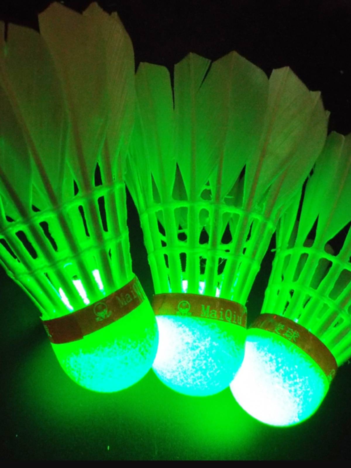 Ball hair light badminton spring steel wire switch resistant head translucent green light durable red bright luminous