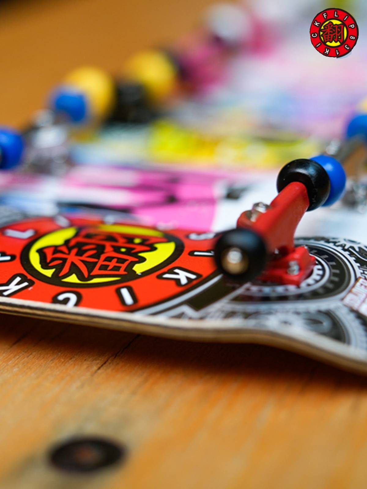 Genuine TEAM finger skateboard professional level 3.5 board shop cooperative model maple creative fingertips toys