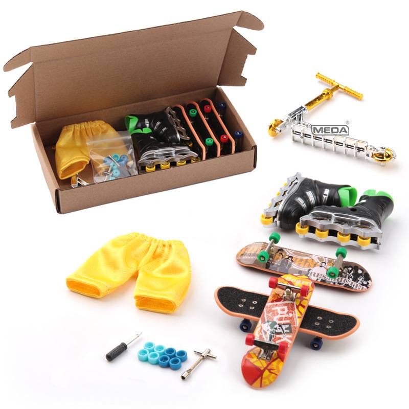 Mini-finger skateboard first double-fricking, new-in-the-box little children's creative toy present