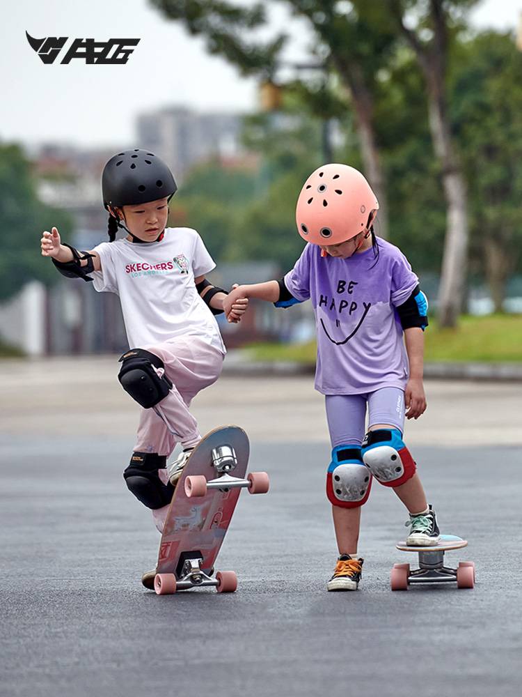 Children's terrestrial surfing bullmine beginners professional skateboarding board juveniles youth ski -free road punching board