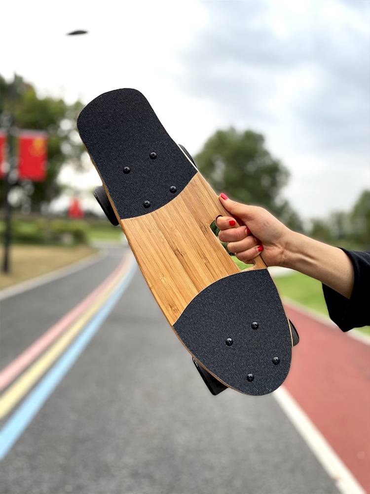 Card Law Step Skidels Bamboo Single Curricium Small Fish Portal Portable Four Round Children Adult Youth Brush Street Highway