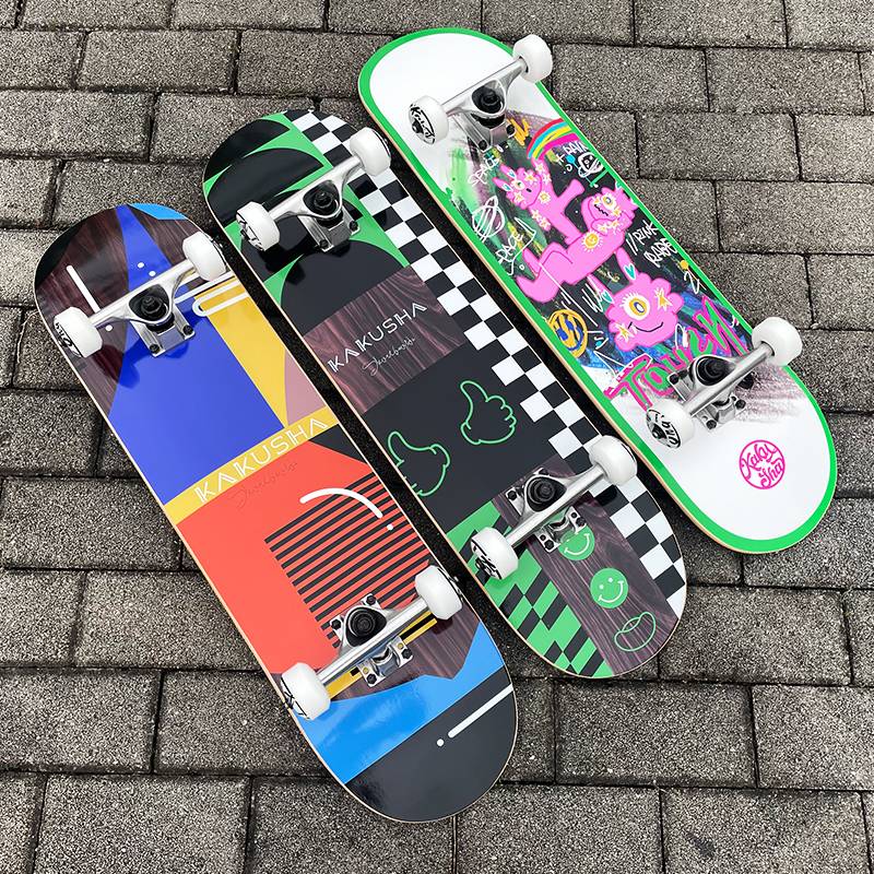 Kakusha beginner, male girl, young children, professional skateboard novice entry -level maple dual -warned basic board