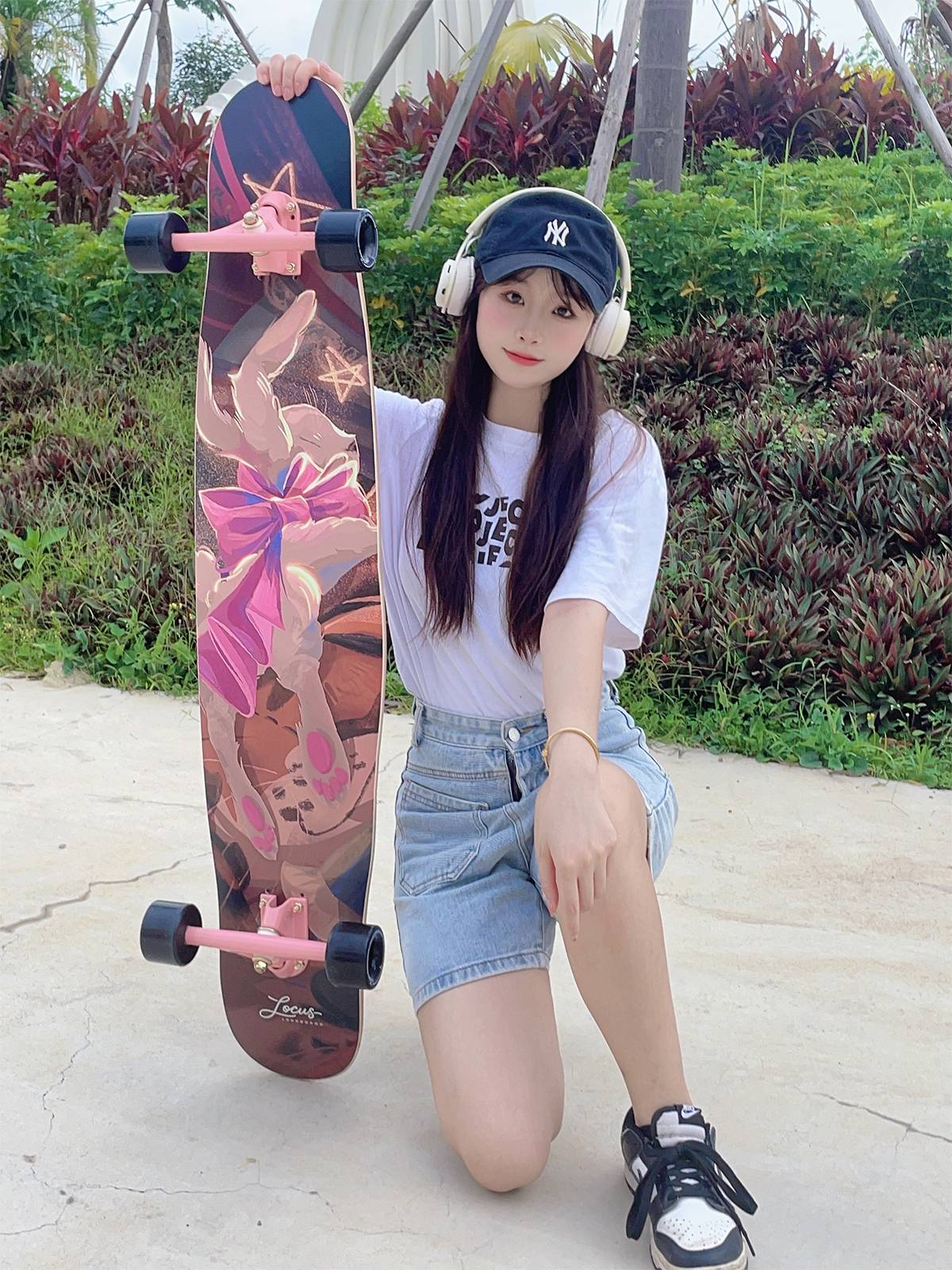Locus long board professional board dream monthly series skateboard male girls and girls all -around dance board flat flowers beginners adult steps