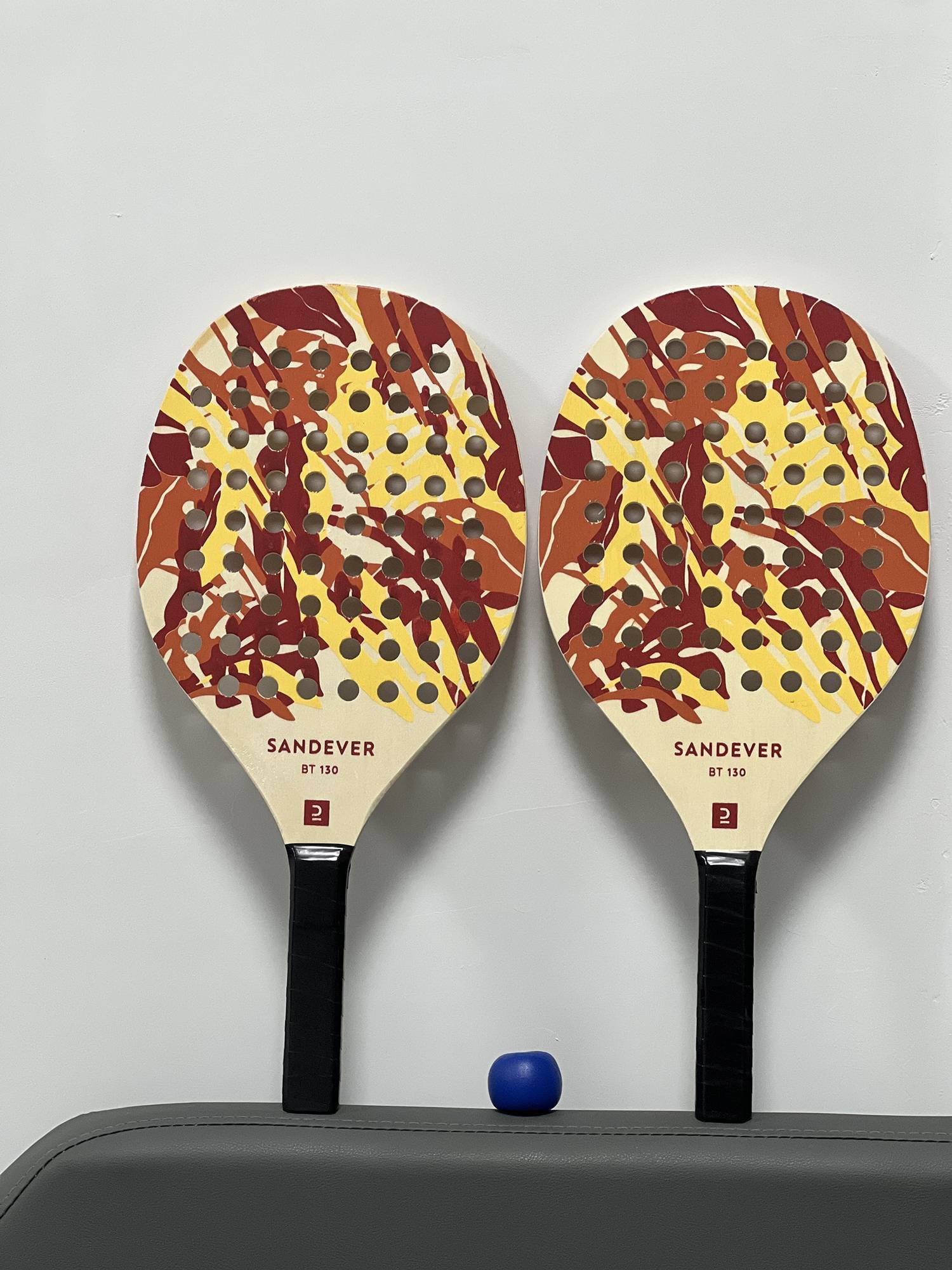 Exit tail list!There are individual chromosomal or small flaws in the beach racket sleeve. Do not shoot