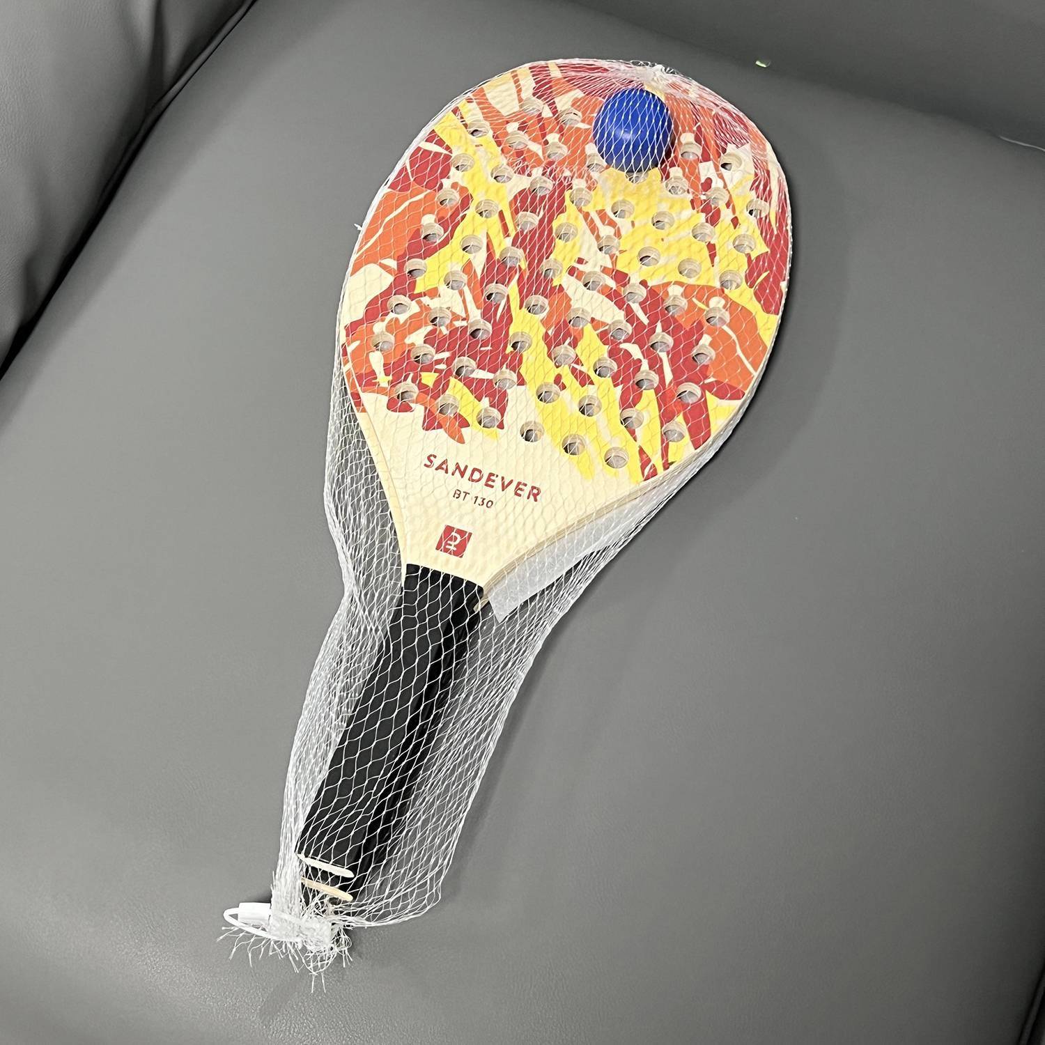 Exit tail list!There are individual chromosomal or small flaws in the beach racket sleeve. Do not shoot