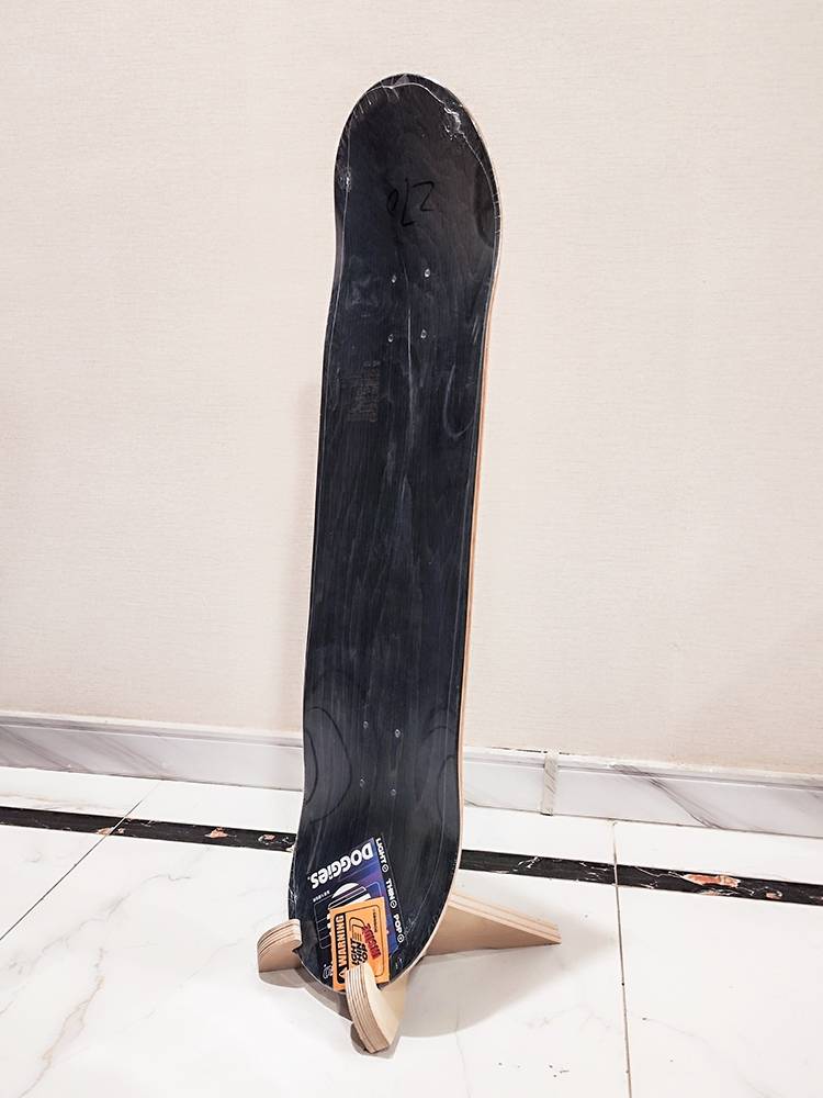 Shuangqiao flush skateboard snowboard storage solid wood display display shelf sheet skateboard skateboard bottom skateboard sitting bracket