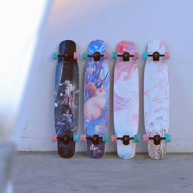 Professional board for young boys, girls and boys, and young boys, and young girls, on the flat-board