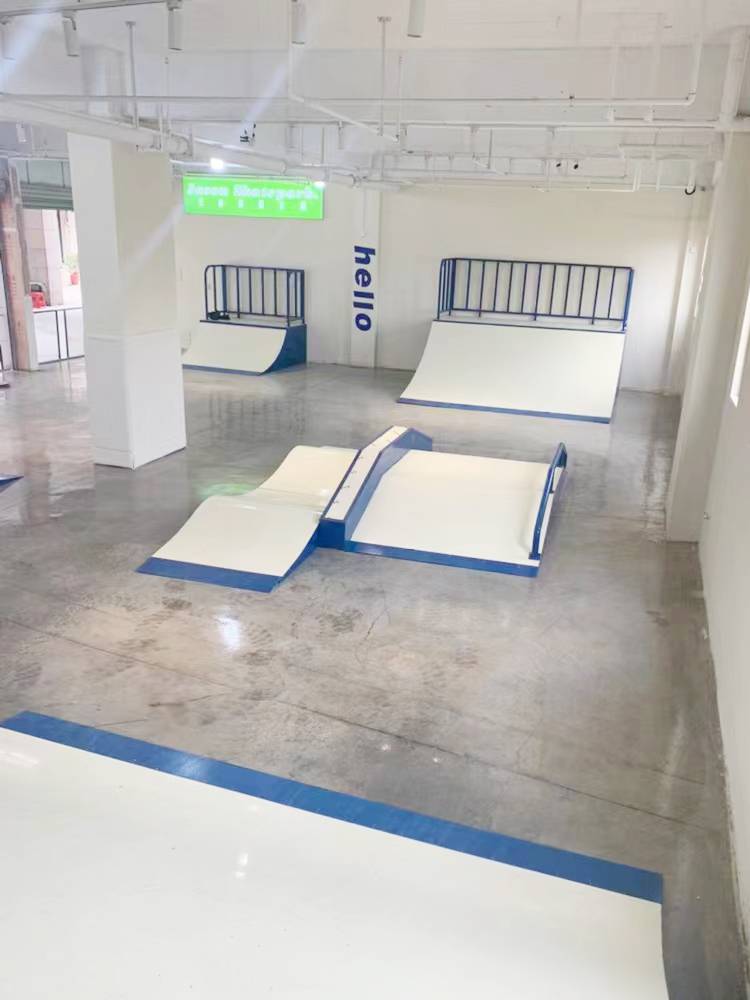Skateboarding props Balancing Car Sneeper Training Competition Battle Low Poor Surfing BMX venue construction manufacturer