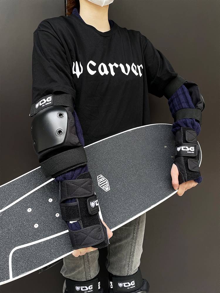TSG "Almighty Advanced Protection" Carver Adult Land Surfing Protective Set Skidine Beginner