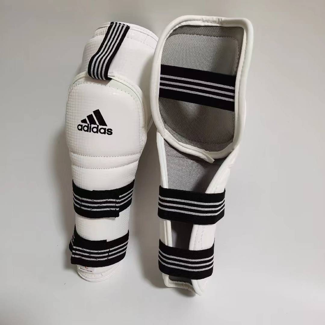 New Taekwondo Protective Full Set Children Arner Thick Training Di Competition Eight Sets of Eight Sets of Printing Five or Sixty -Nine Pieces