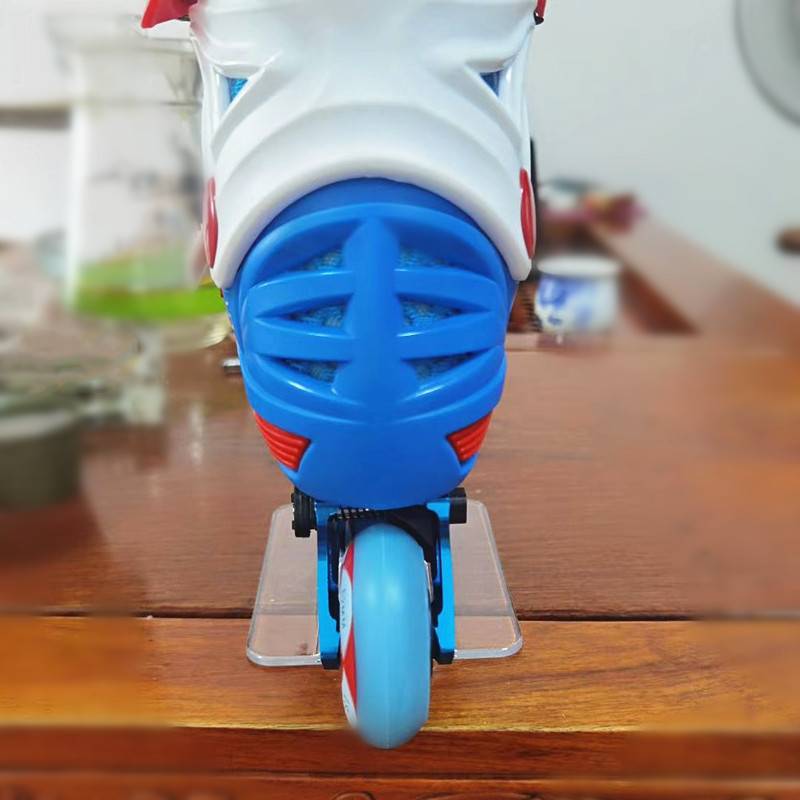 Opaque display set for a roller skates shoe-to-shoe-to-child adult skate skate skates and skates