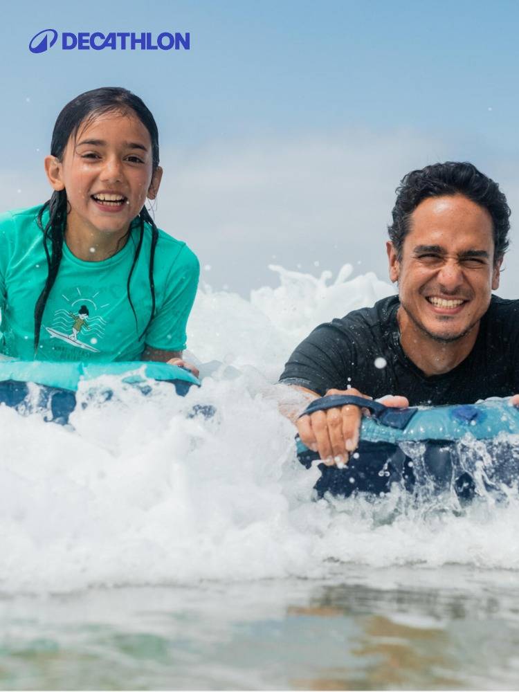 DECANNON'S BEGINNER CAN INFLATE SURFBOARD AND SURFING WITH ADULT CHILDREN, AND BE SAFE WITH KIDK